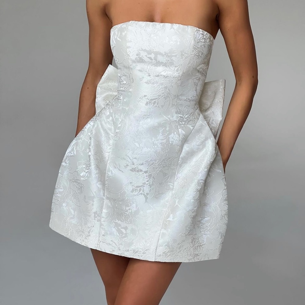 Elegant Strapless White Dress